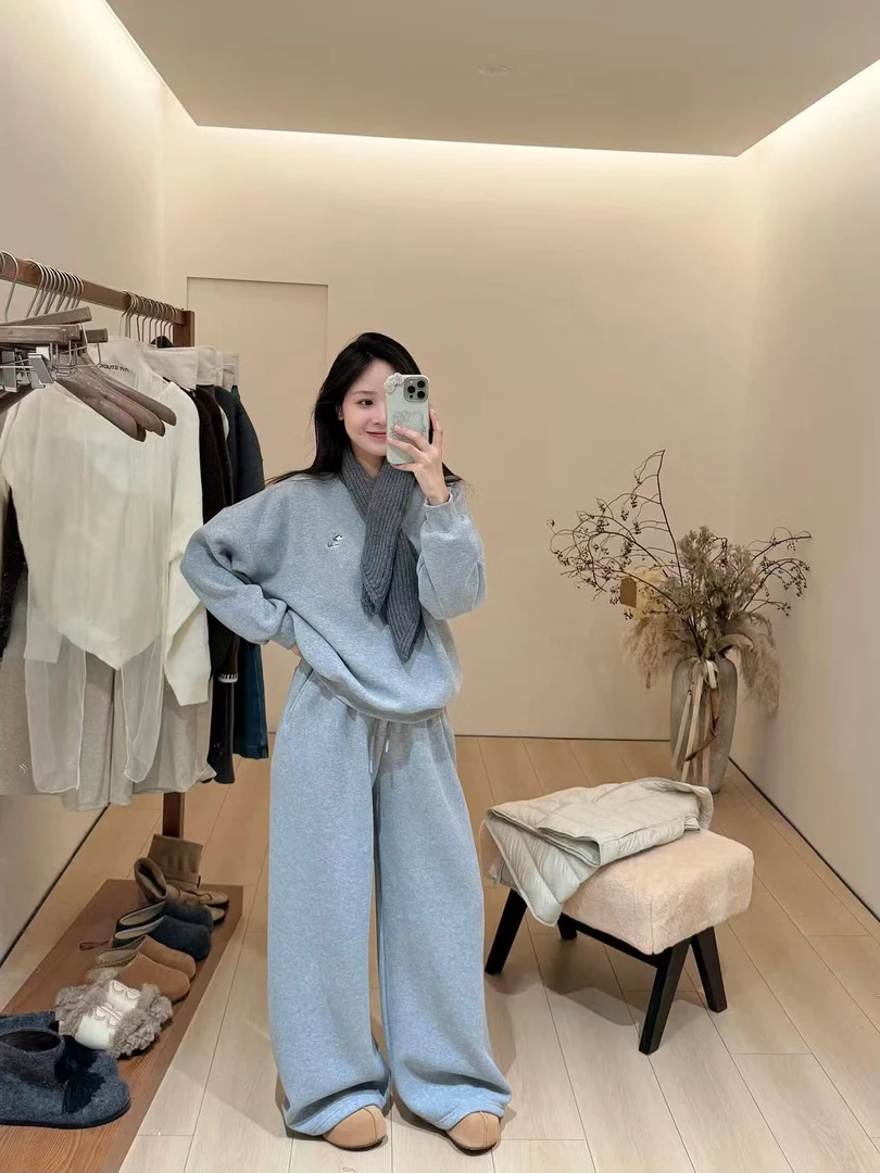 秋冬新款时尚洋气百搭女装韩版圆领卫衣上衣气质运动休闲裤子女