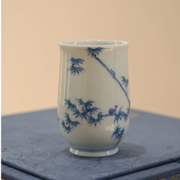 景德镇青花斗彩竹纹闻香杯