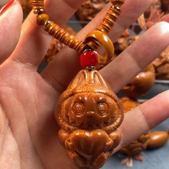 橄榄核吊坠巴西拉布布