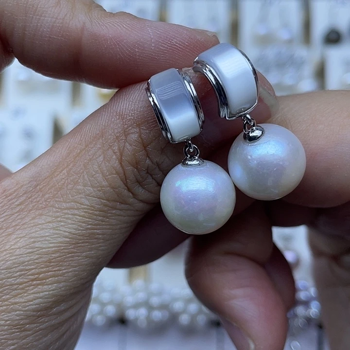 淡水珍珠银S925镶嵌耳饰