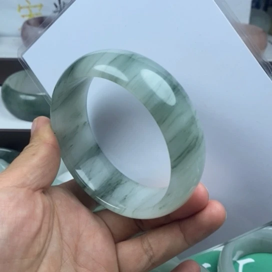 石英质玉（金丝玉）未镶嵌手镯