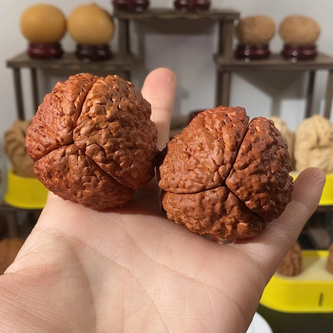 吊坠文玩核桃三瓣脑纹金刚练手微色4854