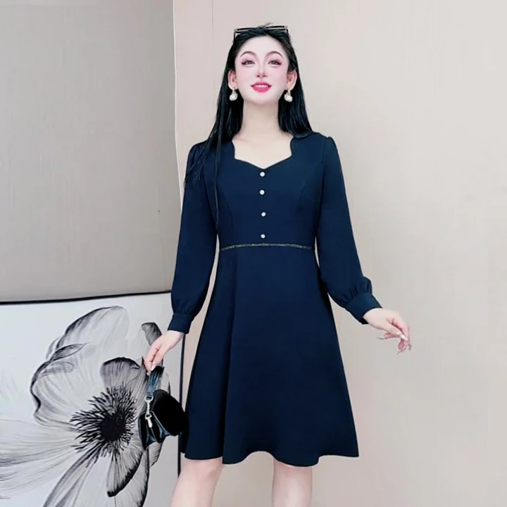 2120春秋赫本风连衣裙大码女装法式复古裙子显瘦收腰时尚洋气约会