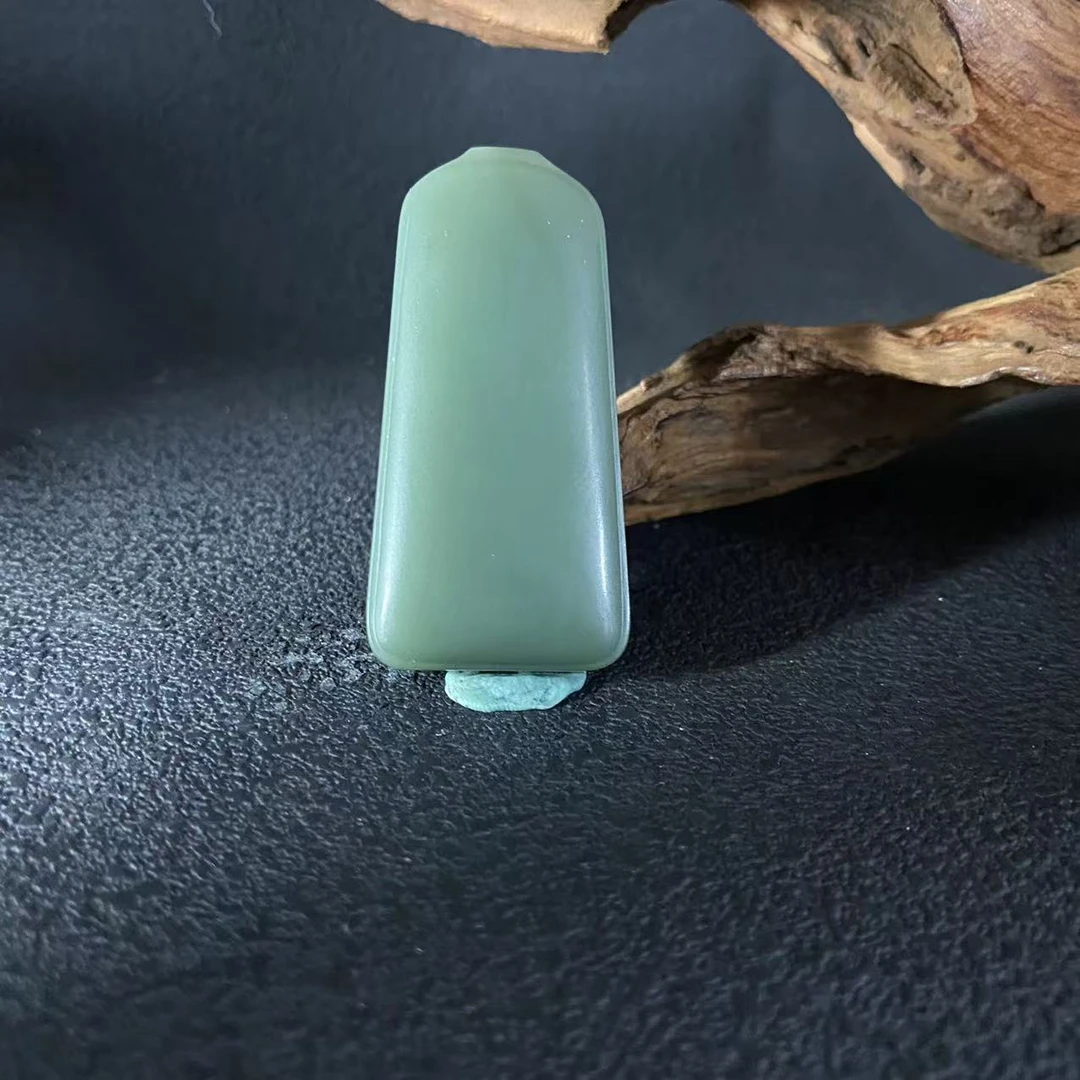 A352 和田玉吊坠   6B 3450674