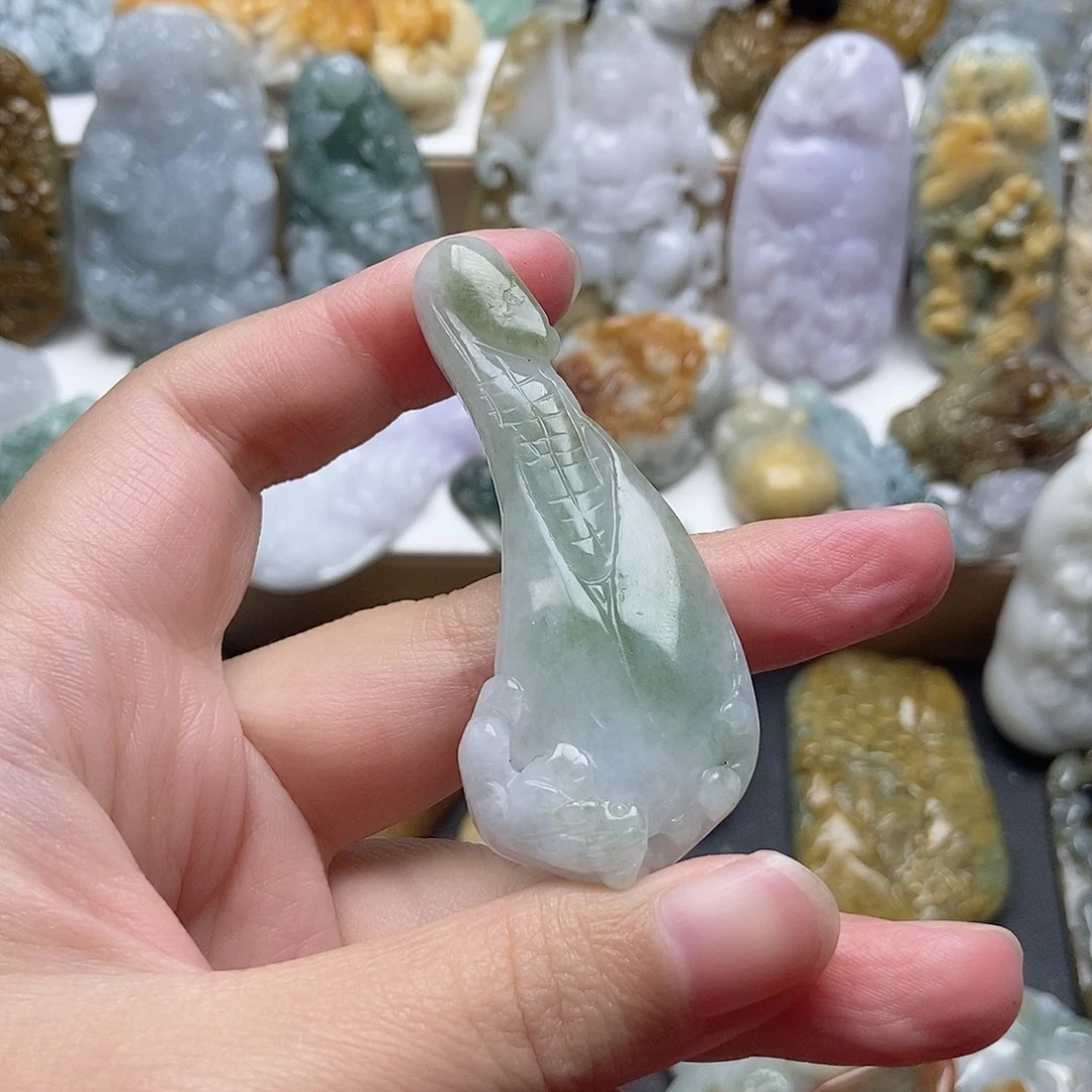 翡翠未镶嵌颈饰翡翠