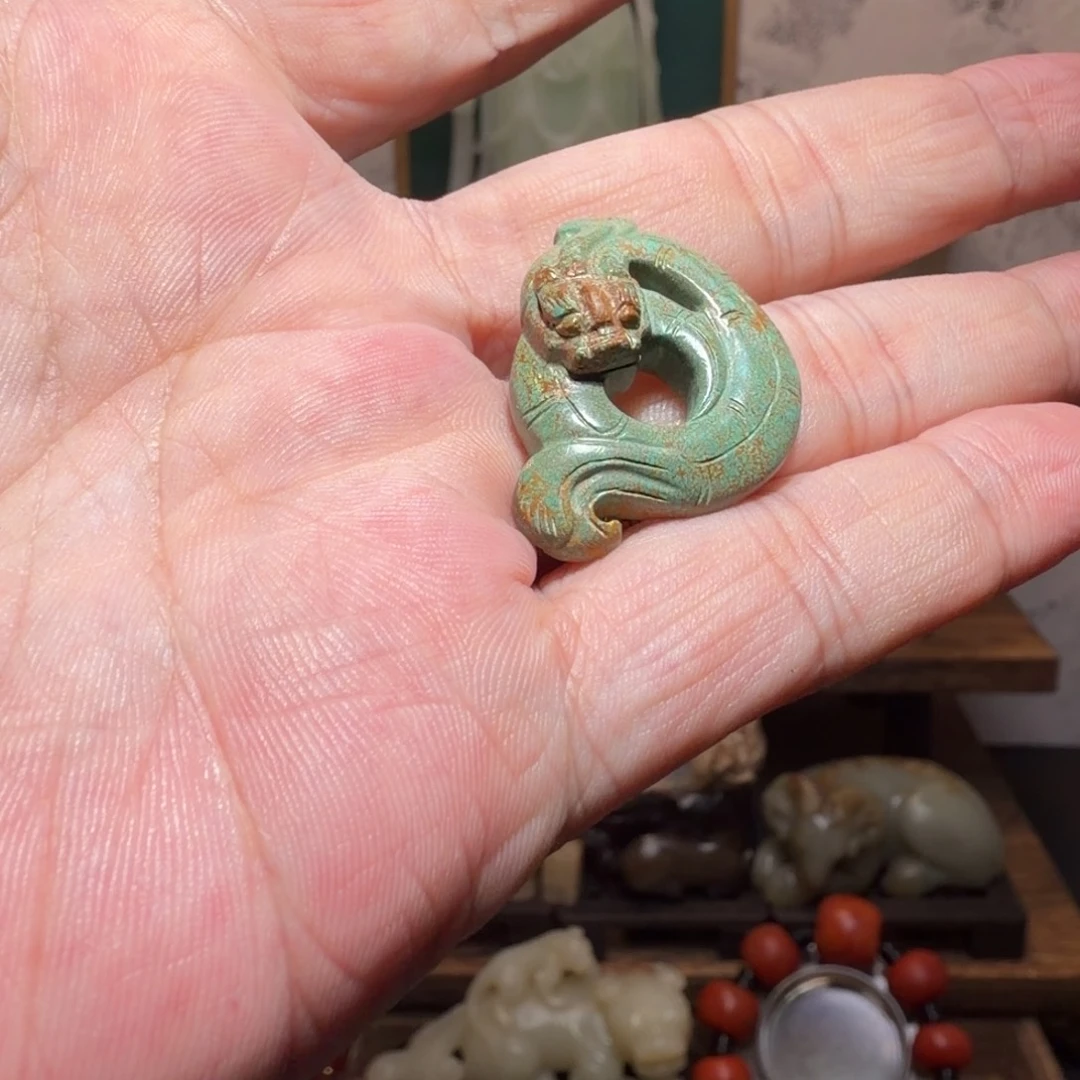 闪***电绿松石未镶嵌颈饰1