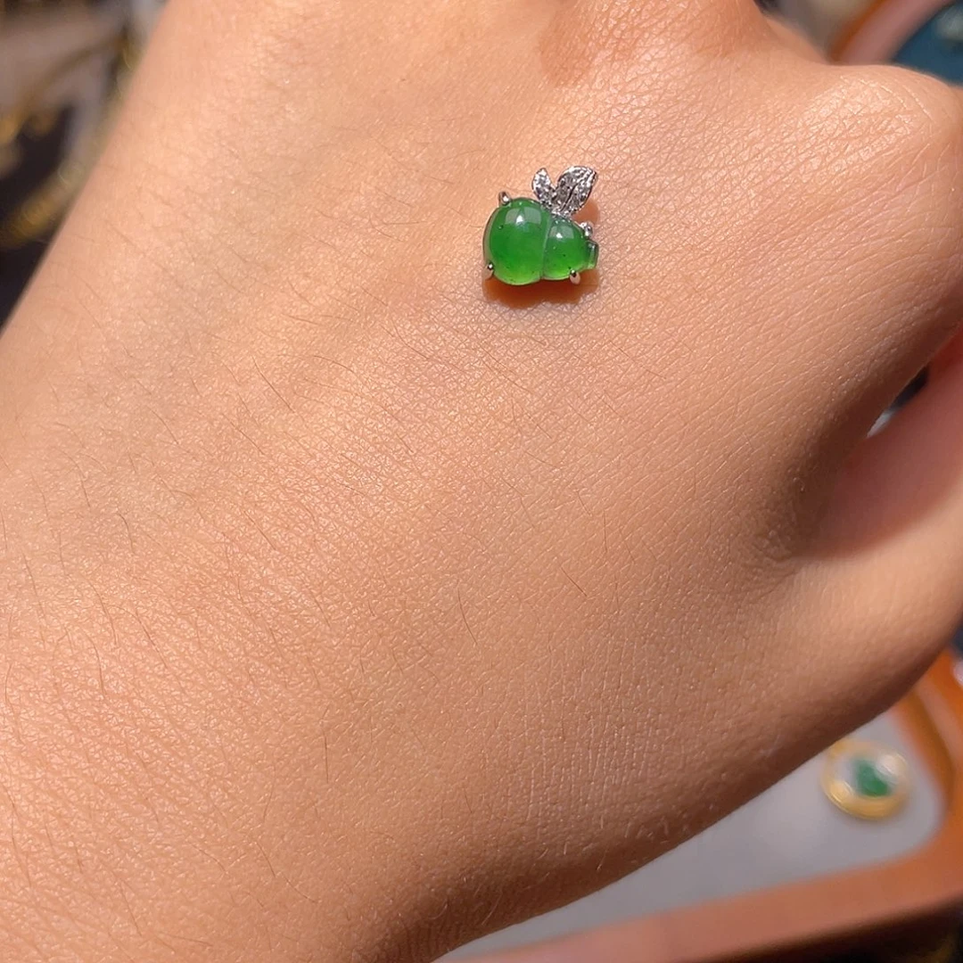 颈饰银S925镶嵌翡翠