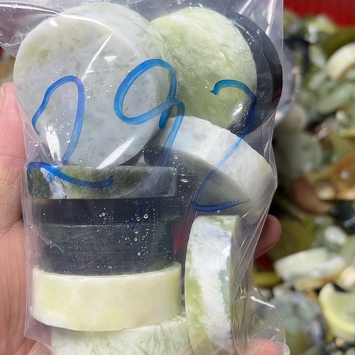 爱***远未镶嵌蛇纹石玉鱼缸石，盆景石