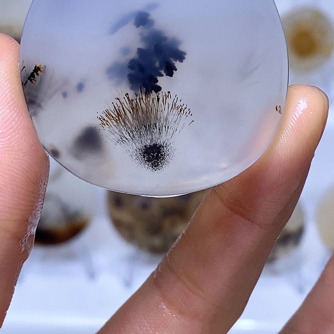 玛瑙/玉髓未镶嵌珠宝奇石