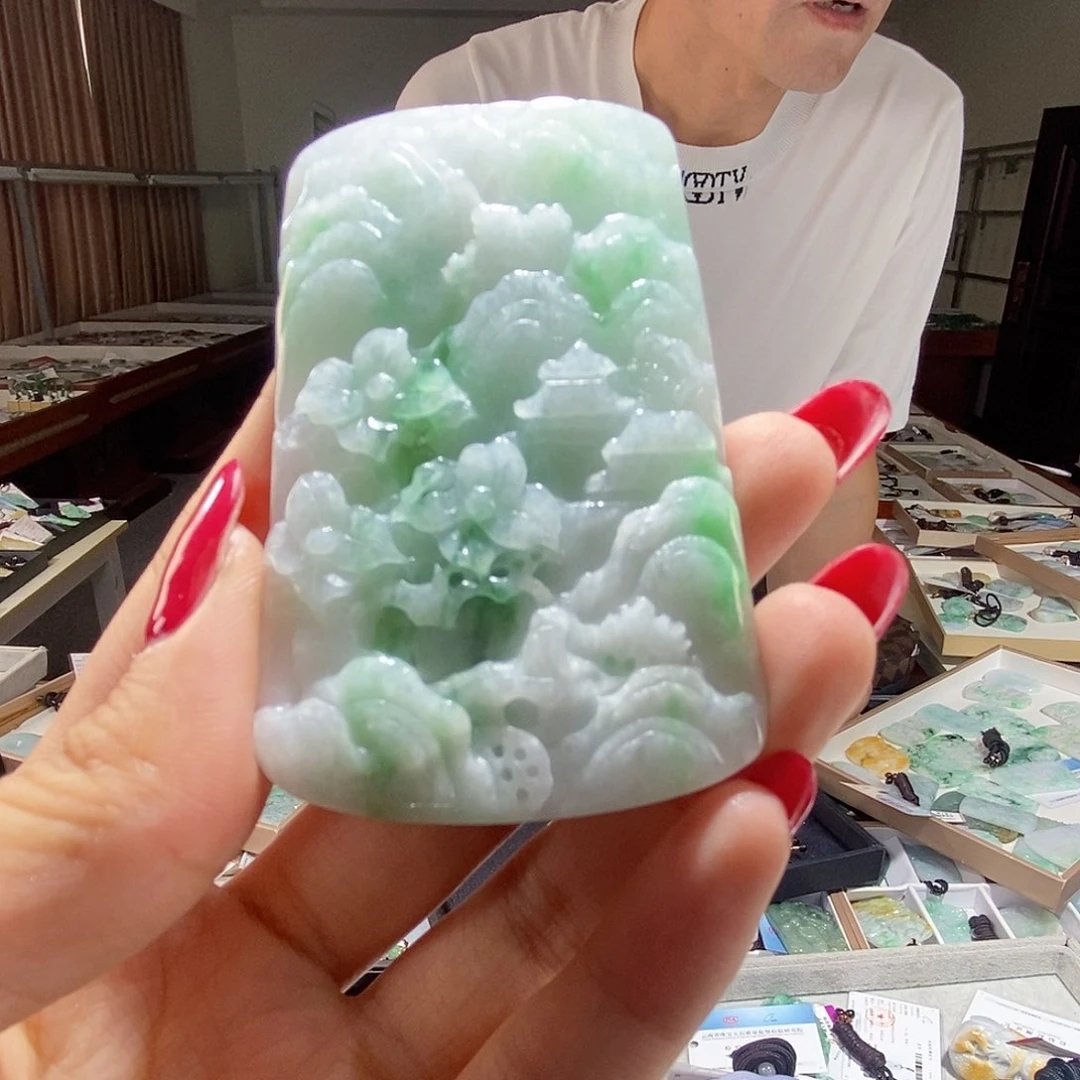 翡翠未镶嵌颈饰翡翠