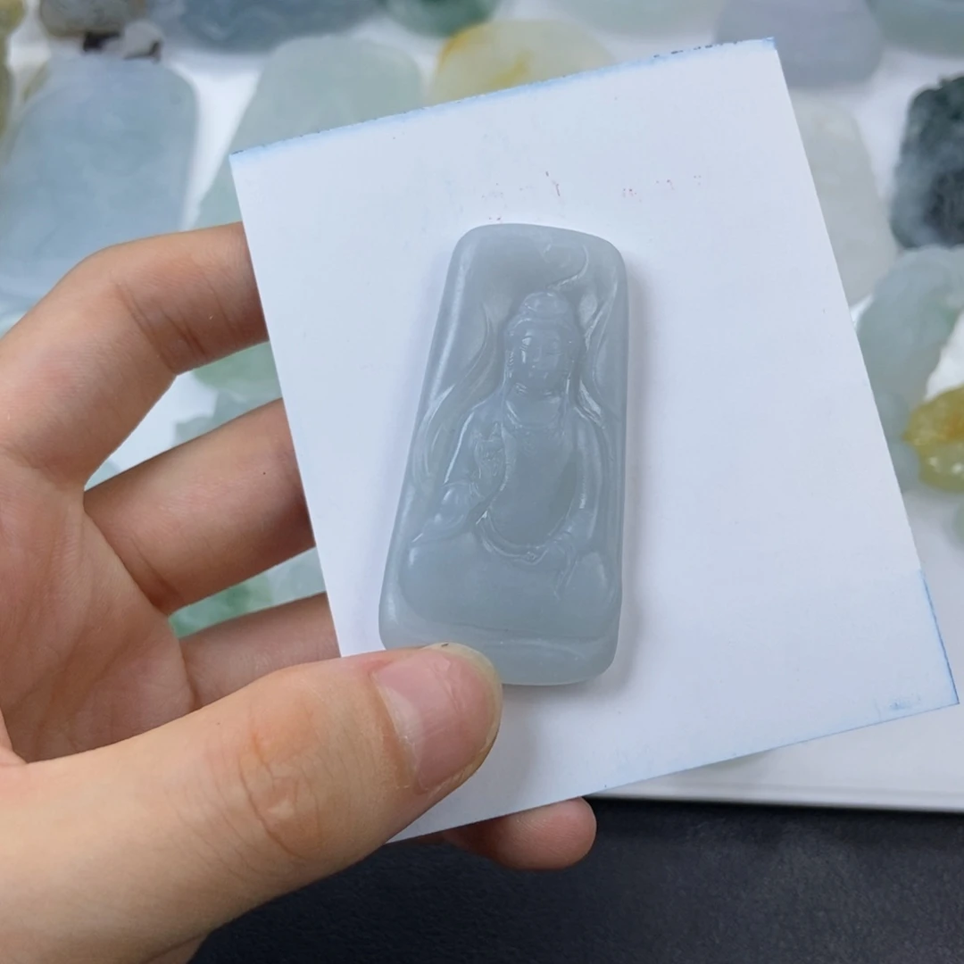 定制翡翠未镶嵌菩*树观音