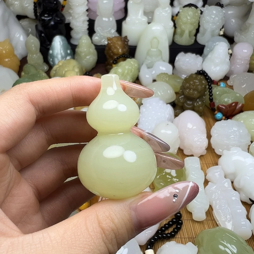 石材清水色葫芦吊坠