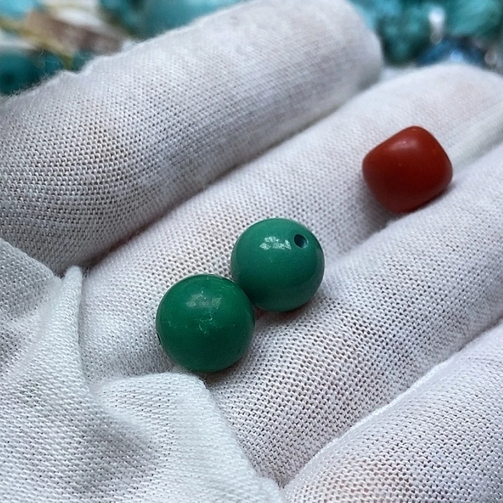 颈饰未镶嵌南红玛瑙