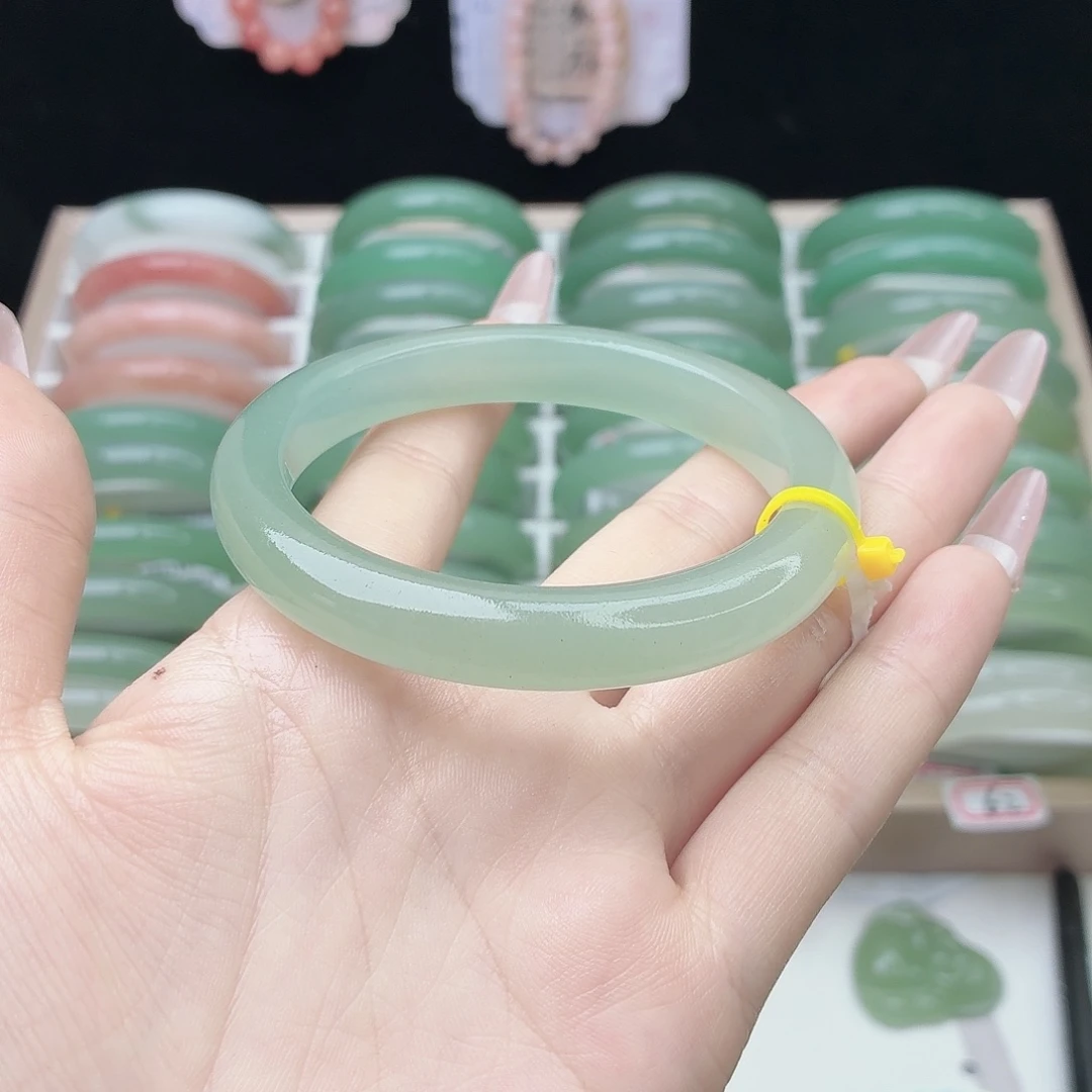 石英质玉未镶嵌手镯58