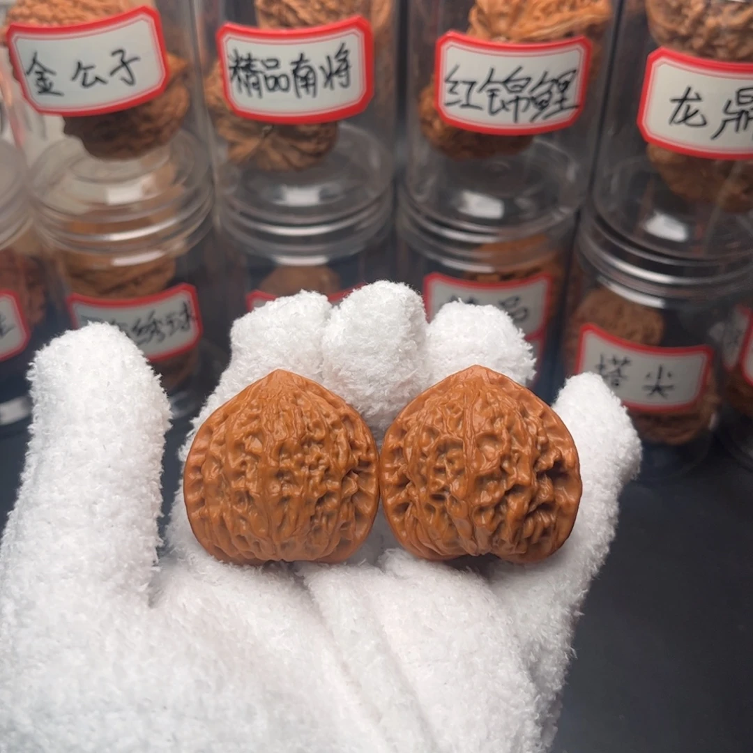 文玩核桃把件39.8全品金牛狮子头