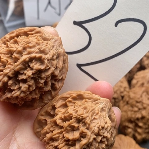 桃核吊坠43全品满天星