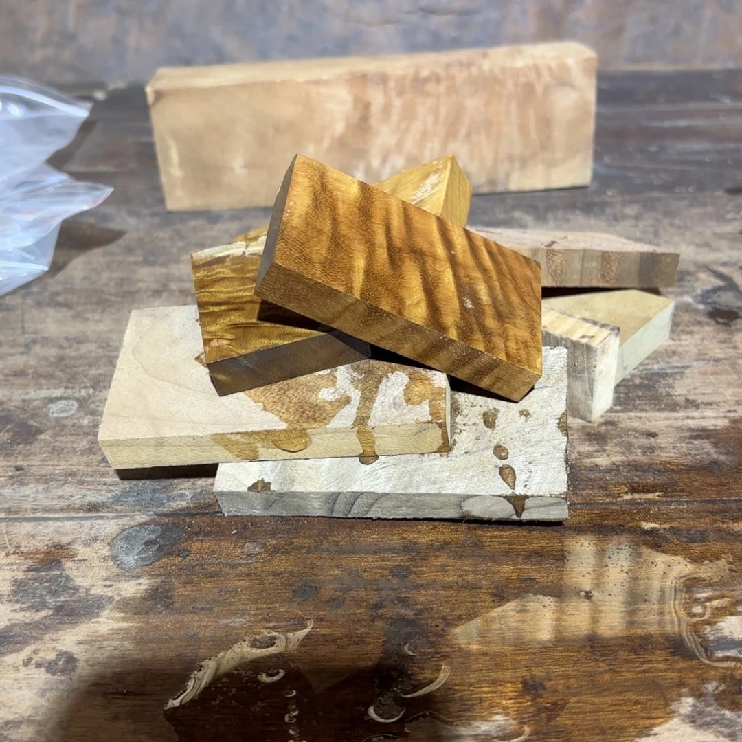 X***.金丝楠木无事牌材料