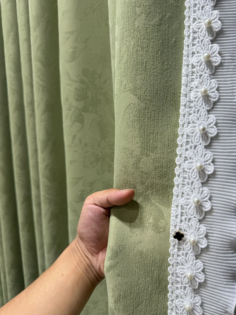 抹茶绿全遮光母婴级原版麦德绒  浮雕＋法式双木耳花边 高度 2.8