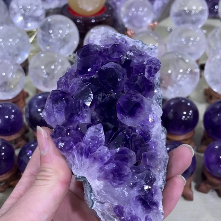 紫晶水晶摆件未镶嵌