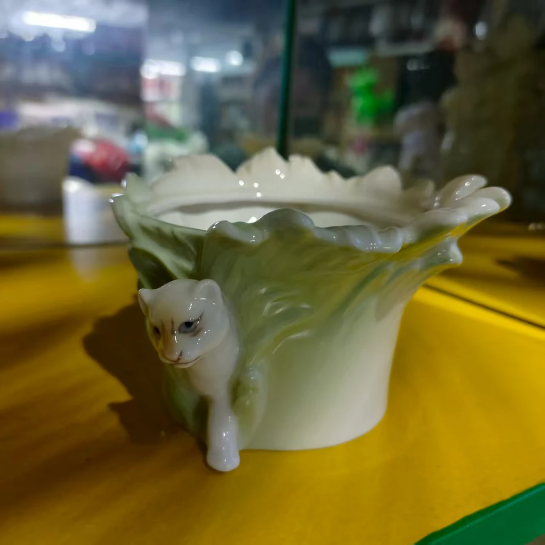 复古花边荷叶彩釉摆件创意