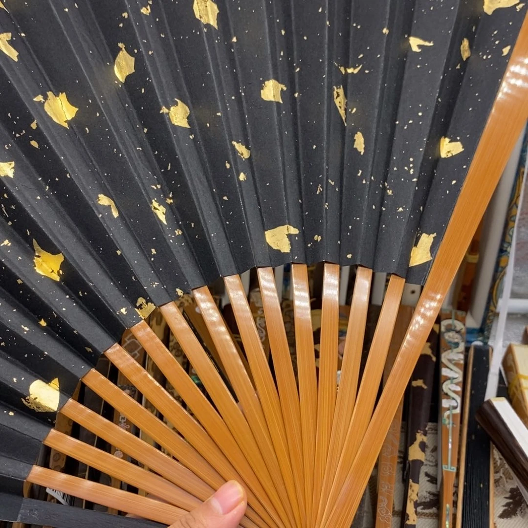 扇子青**院不来咯摸摸哦据咯摸摸