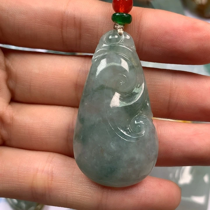 翡翠未镶嵌颈饰琪*翡翠
