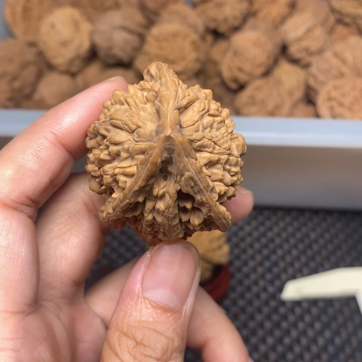 爱***m吊坠文玩核桃文玩核桃异形单只