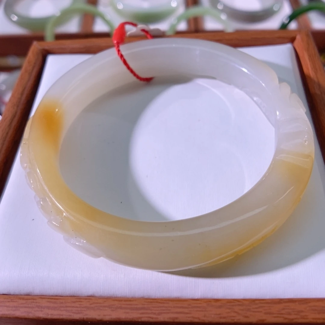 【闪购商品】未镶嵌手镯和田玉