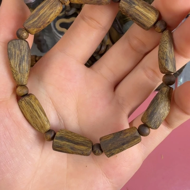 沉香沉香碎屑莺歌绿奇楠1.0随形