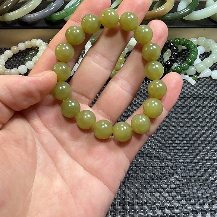 和田玉未镶嵌手串