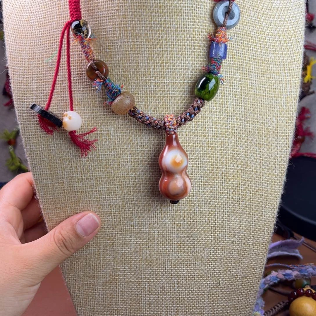 玛瑙/玉髓颈饰未镶嵌