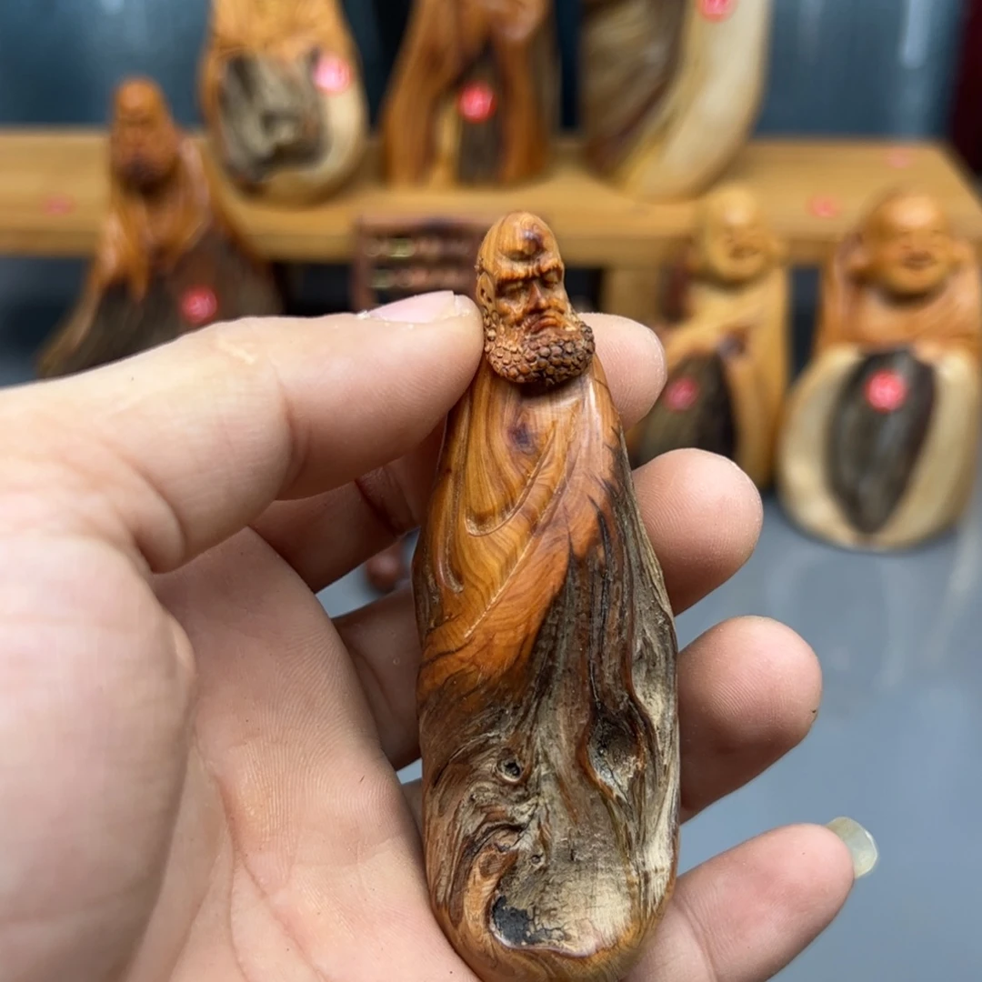 李***青木崖柏木摆件手把件