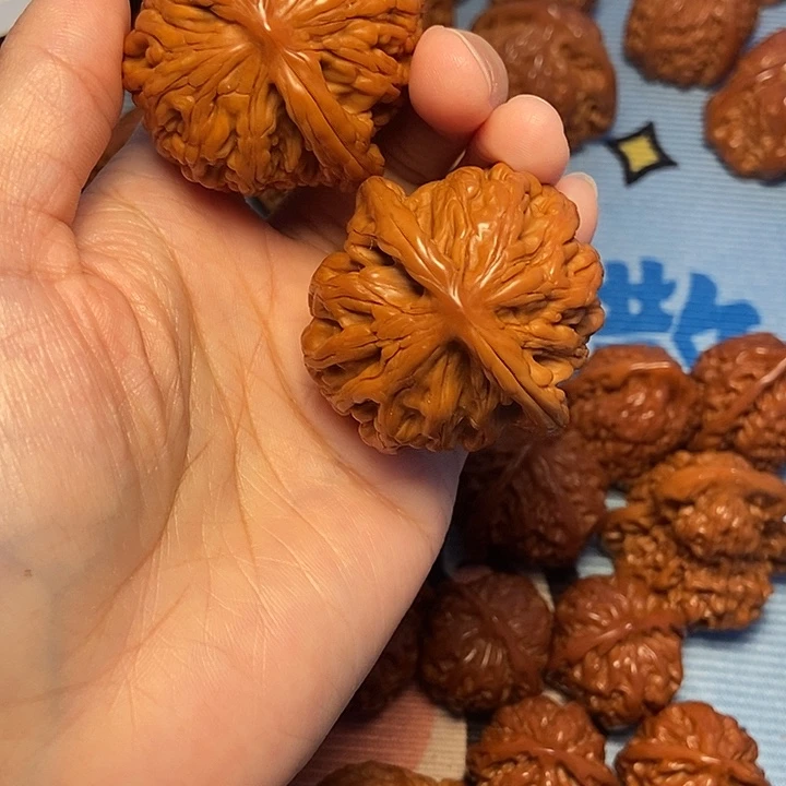 吊坠文玩核桃44虎头