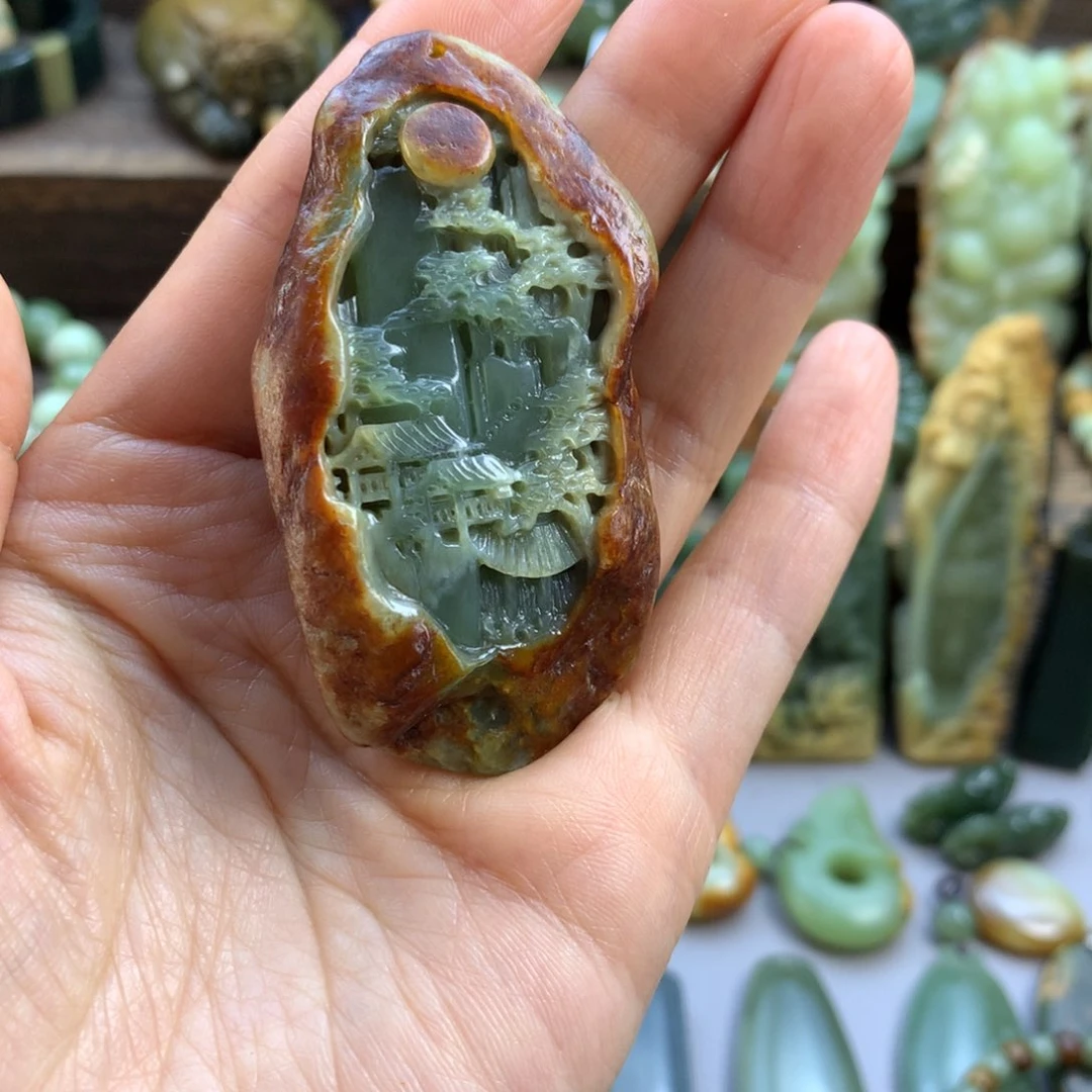 未镶嵌岫岩河磨玉（透闪石质玉）珠宝奇石一*