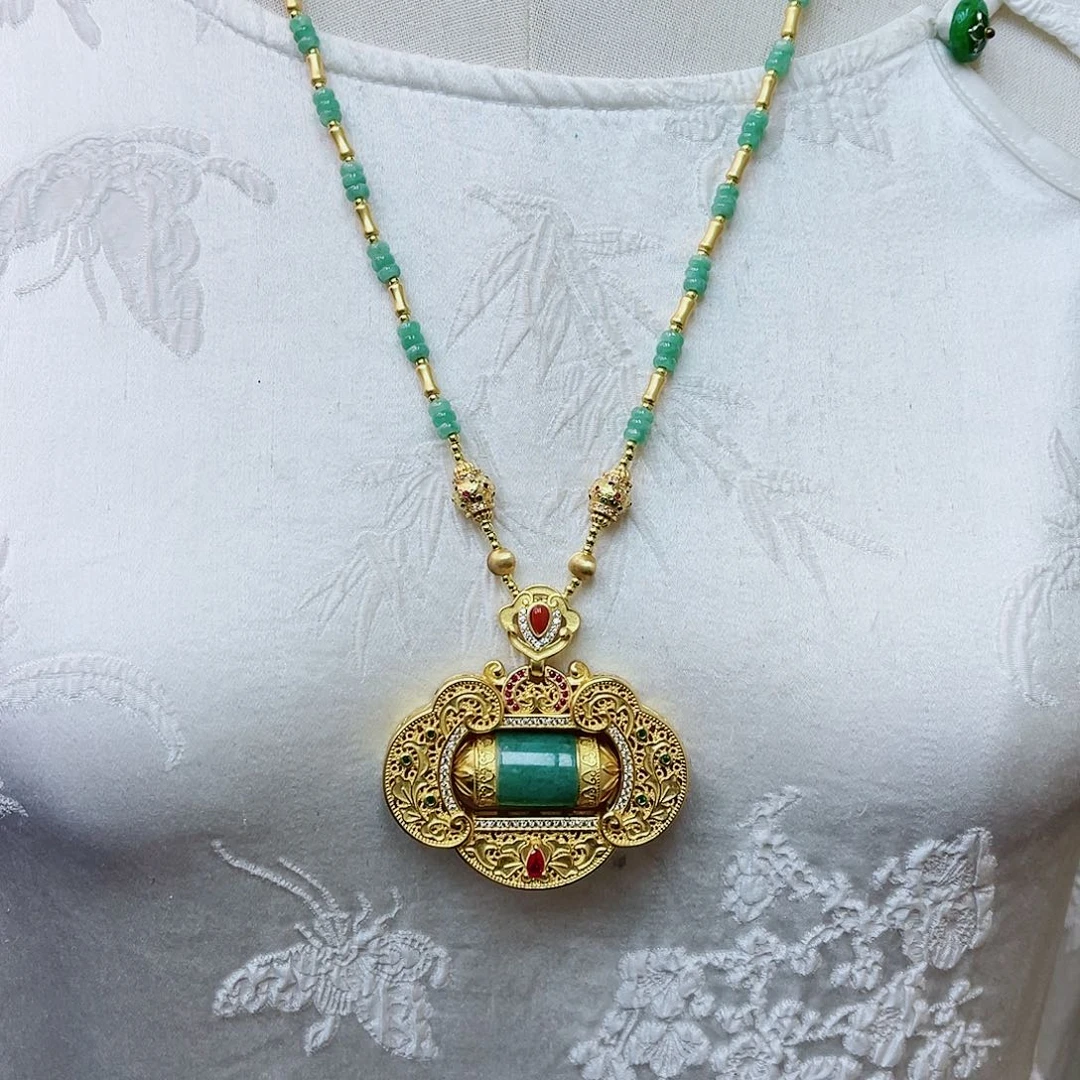 颈饰银S925镶嵌翡翠48小时鉴赏期1