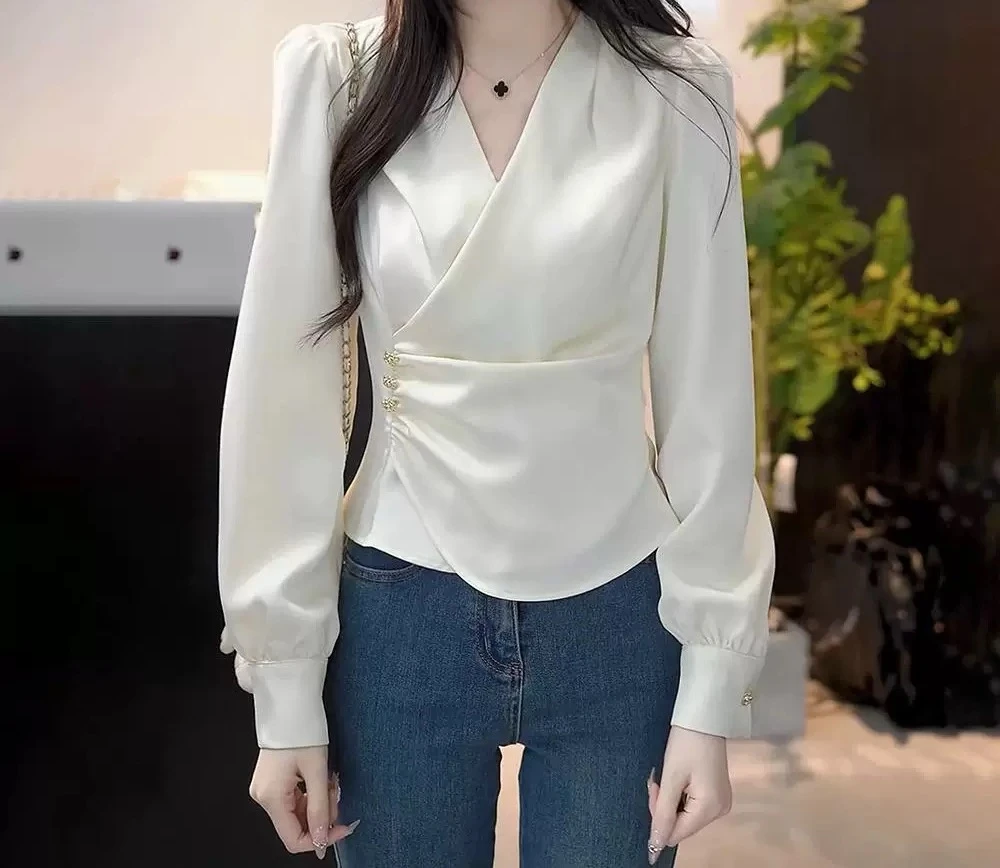 法式v领缎面衬衫女士2025春季新款轻奢高级感收腰显瘦设计感上衣