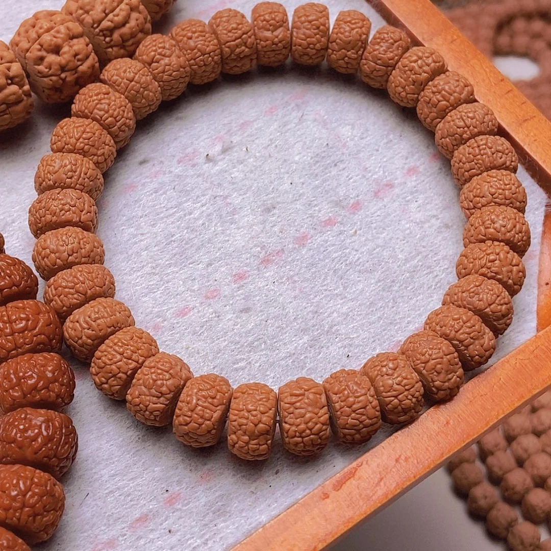 轮****吊坠金刚菩提龙鳞蚊单圈手串