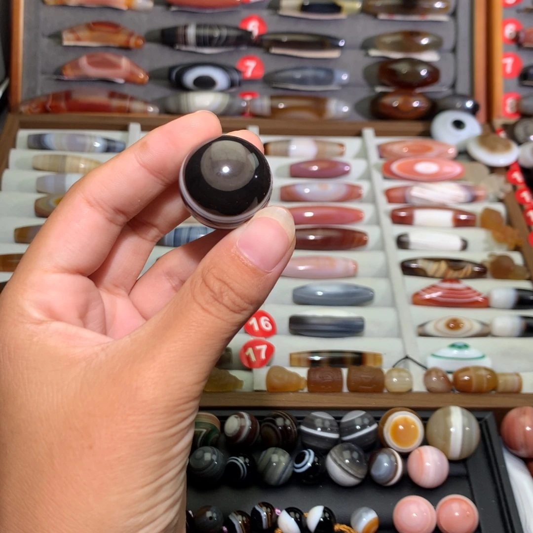 搞***哥未镶嵌颈饰玛瑙/玉髓