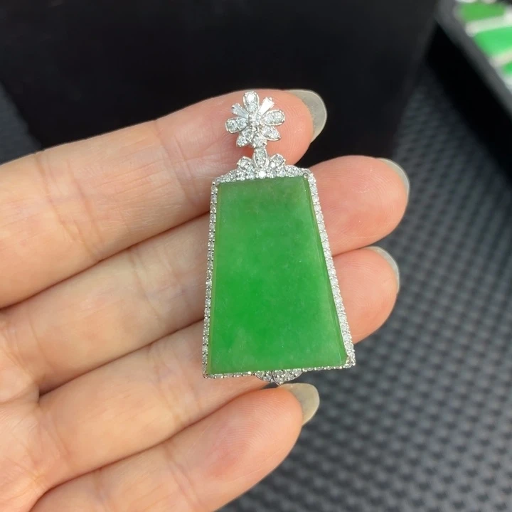 翡翠18K金镶嵌吊坠(不含链)翡翠