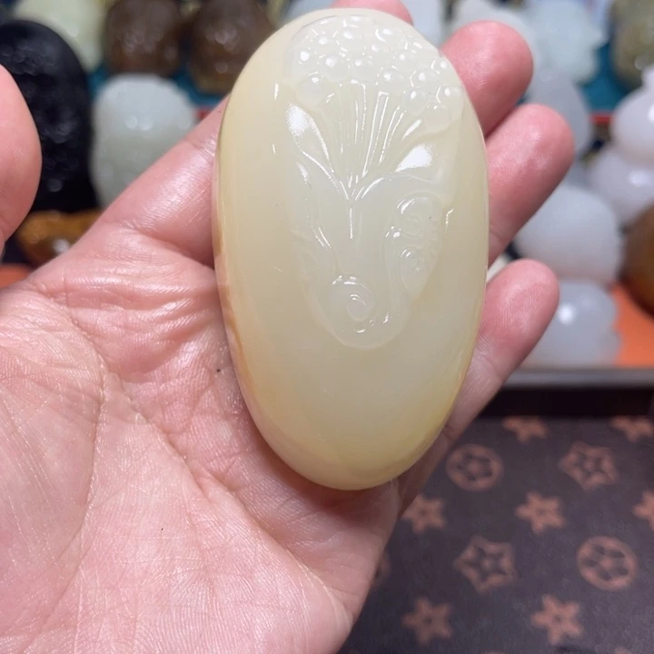 石材天然方解石手把件不退换