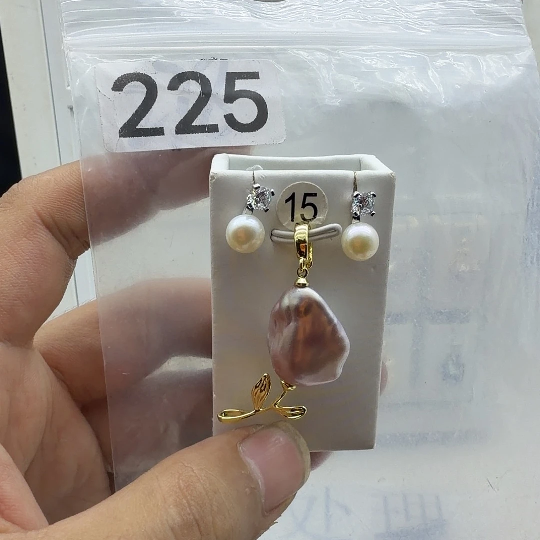 淡水珍珠合金颈饰