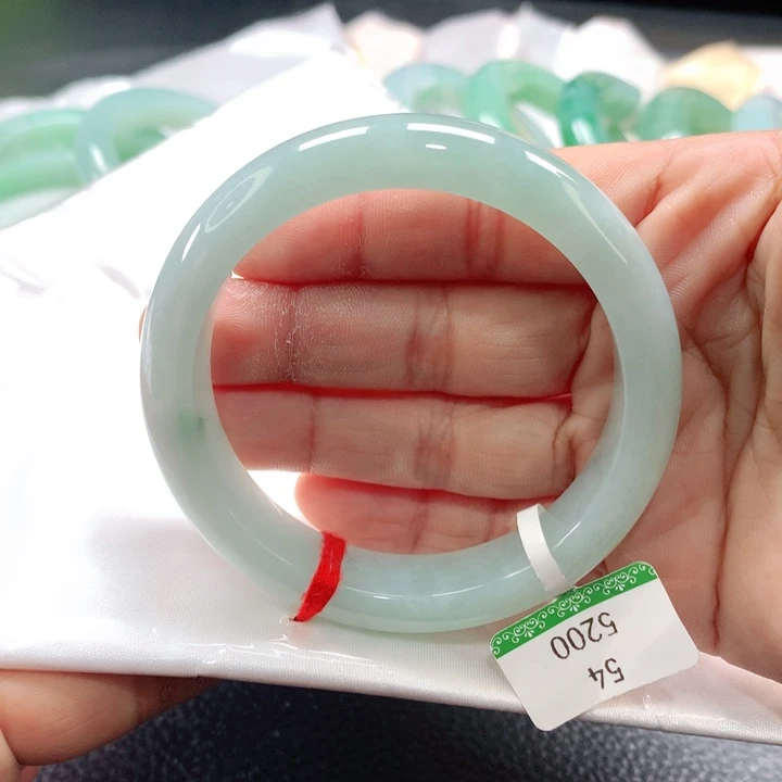 翡翠手镯未镶嵌54545454