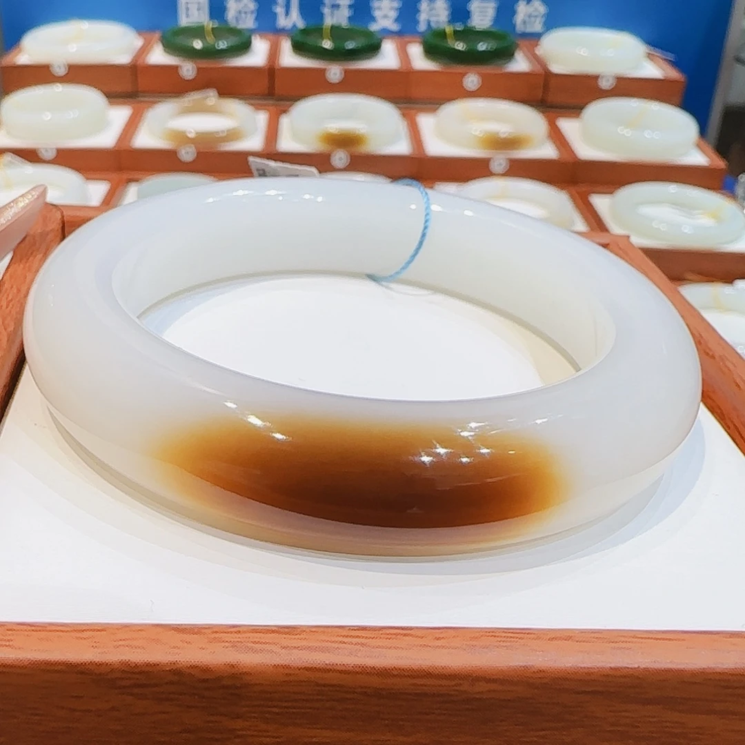 美***天和田玉未镶嵌手镯