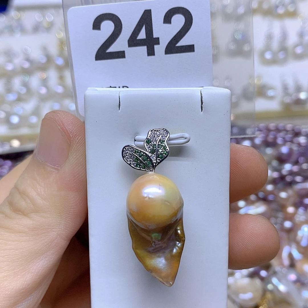 颈饰未镶嵌淡水珍珠