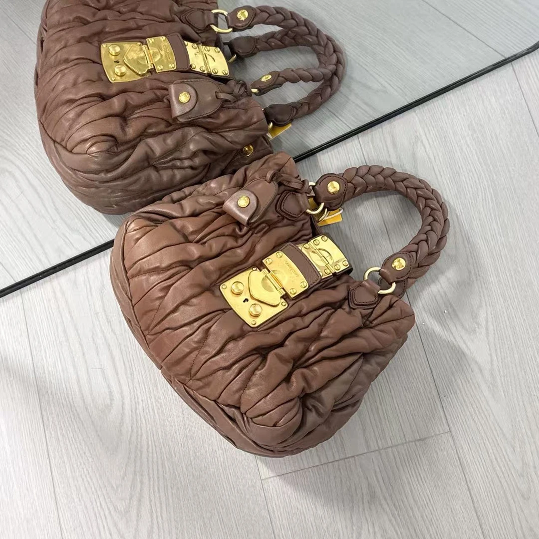 95新 MIU MIU/缪缪 咖色大元宝手提单肩包/95新