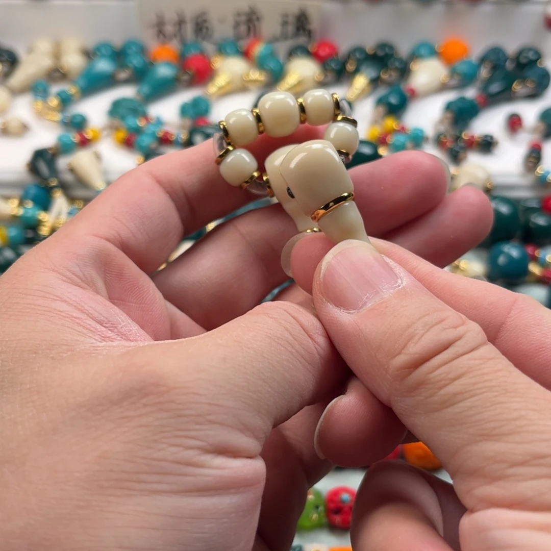 0***.琉璃颈饰琉璃配饰