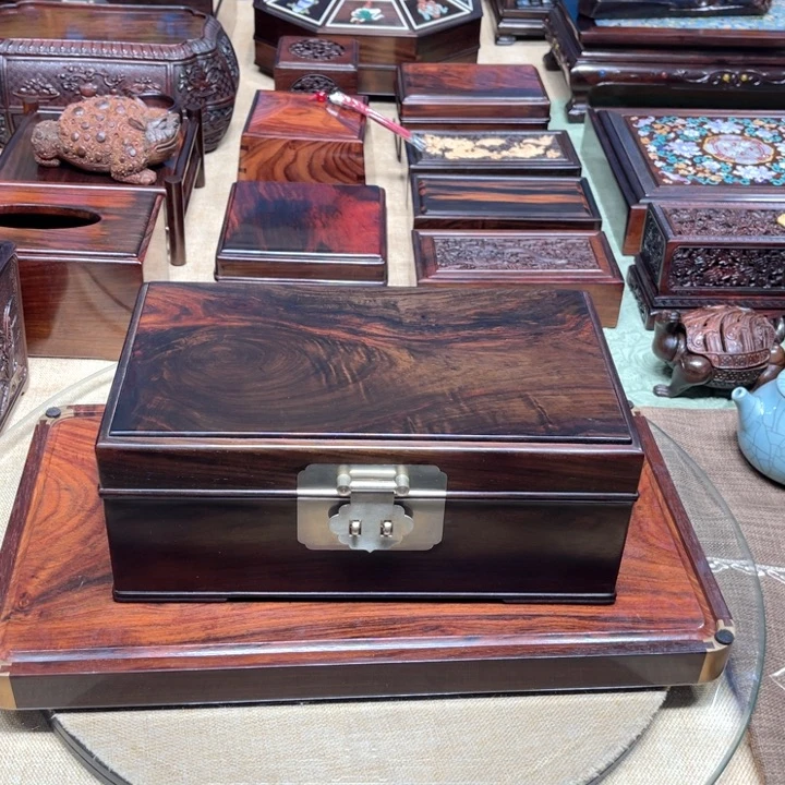 紫檀木类成套家具