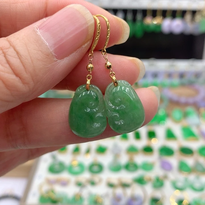 翡翠18K金镶嵌耳饰