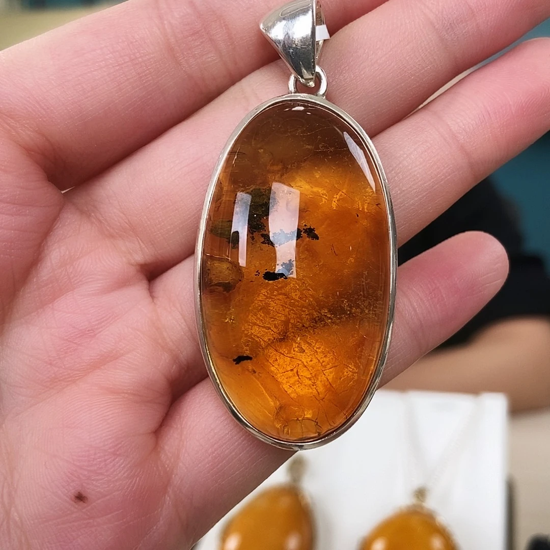 琥珀银S925镶嵌颈饰