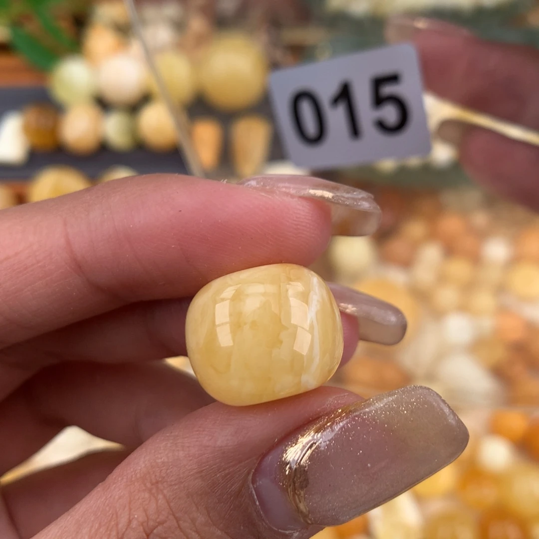 琥珀珠宝奇石未镶嵌15.4